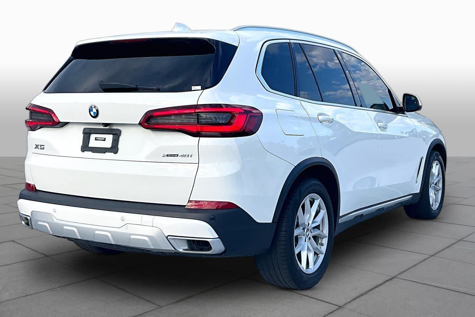 Used 2019 Alpine White BMW xDrive40i image 12