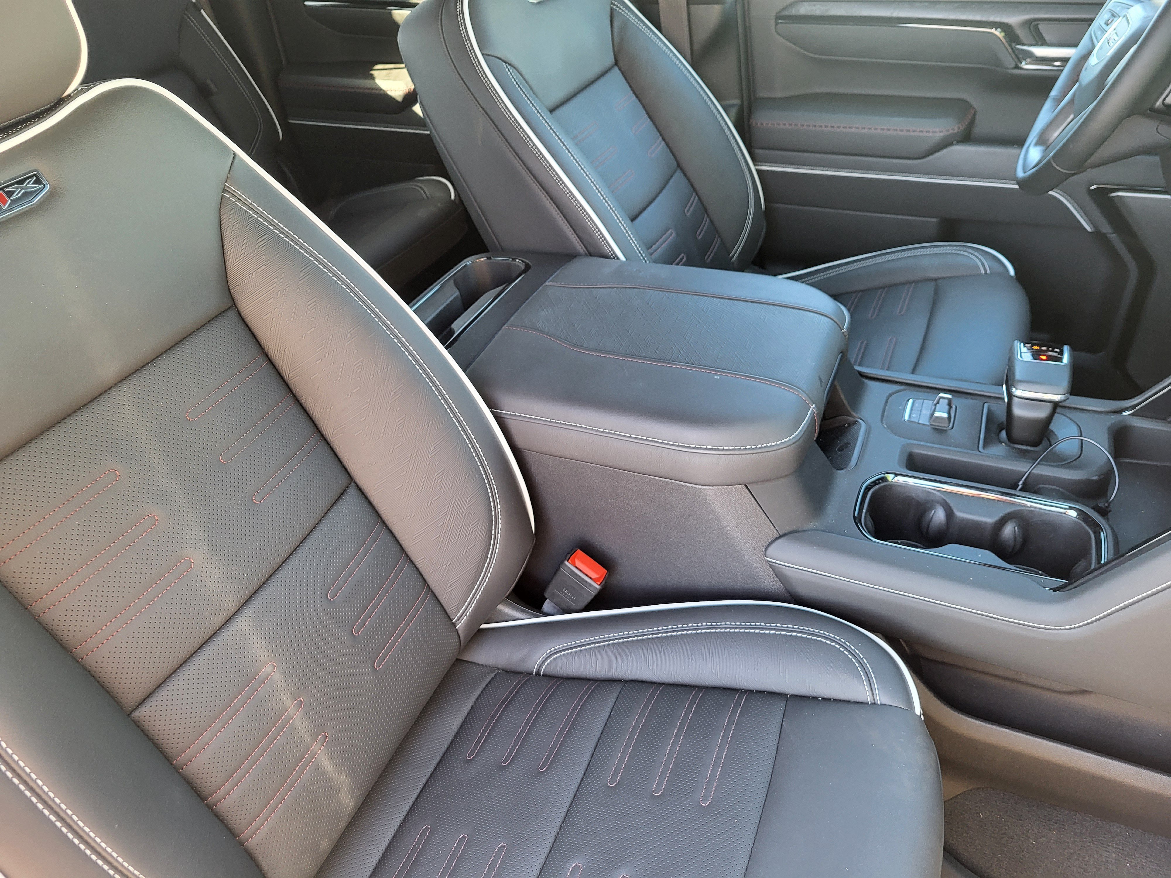 2026 GMC Sierra 1500 AT4X - Photo 13