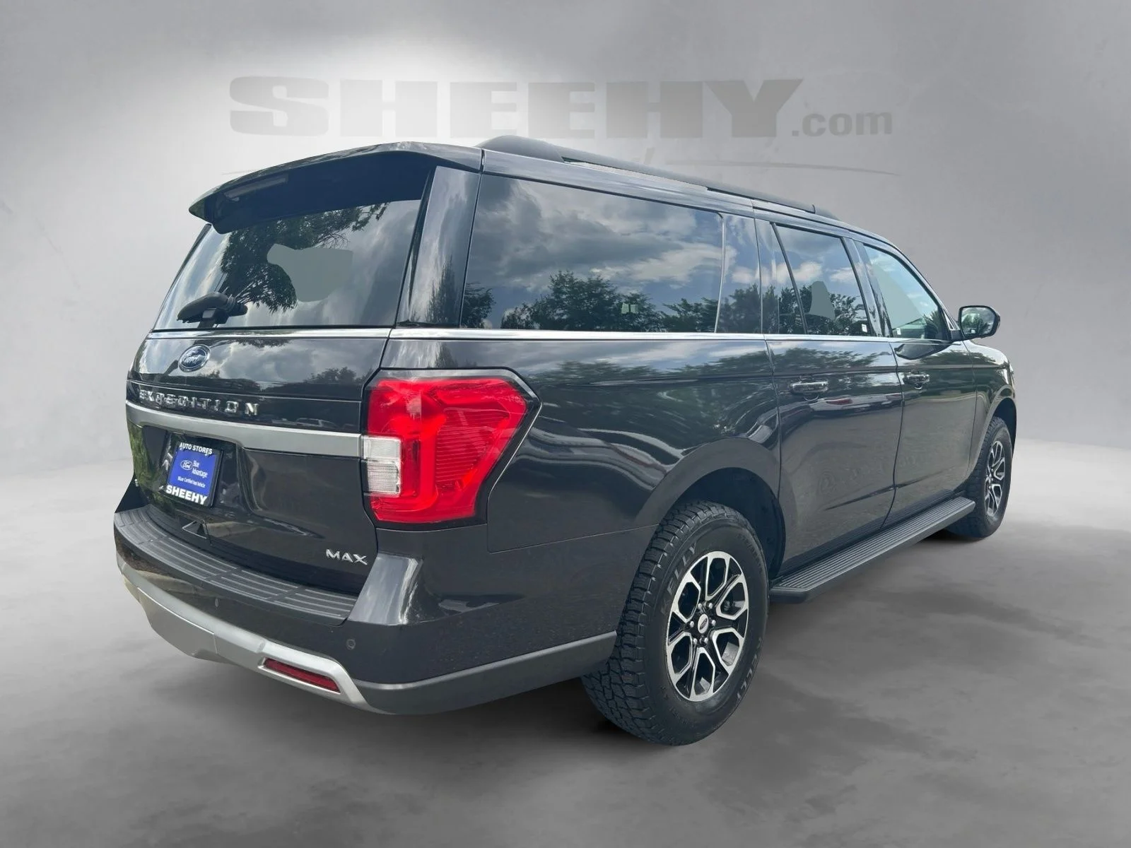 Used 2024 Gray Ford XLT image 14