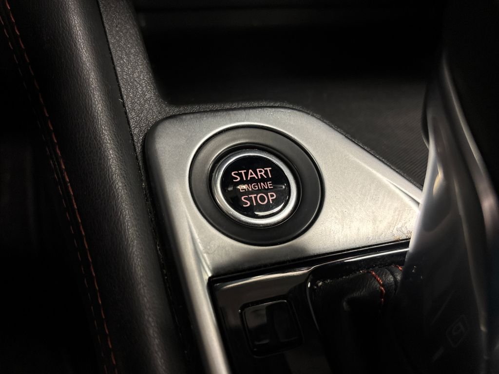 Used 2022 Red Nissan SR image 40