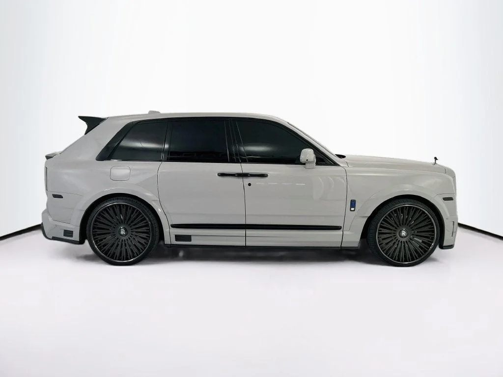 Used 2024 Red Rolls-Royce Black Badge image 4