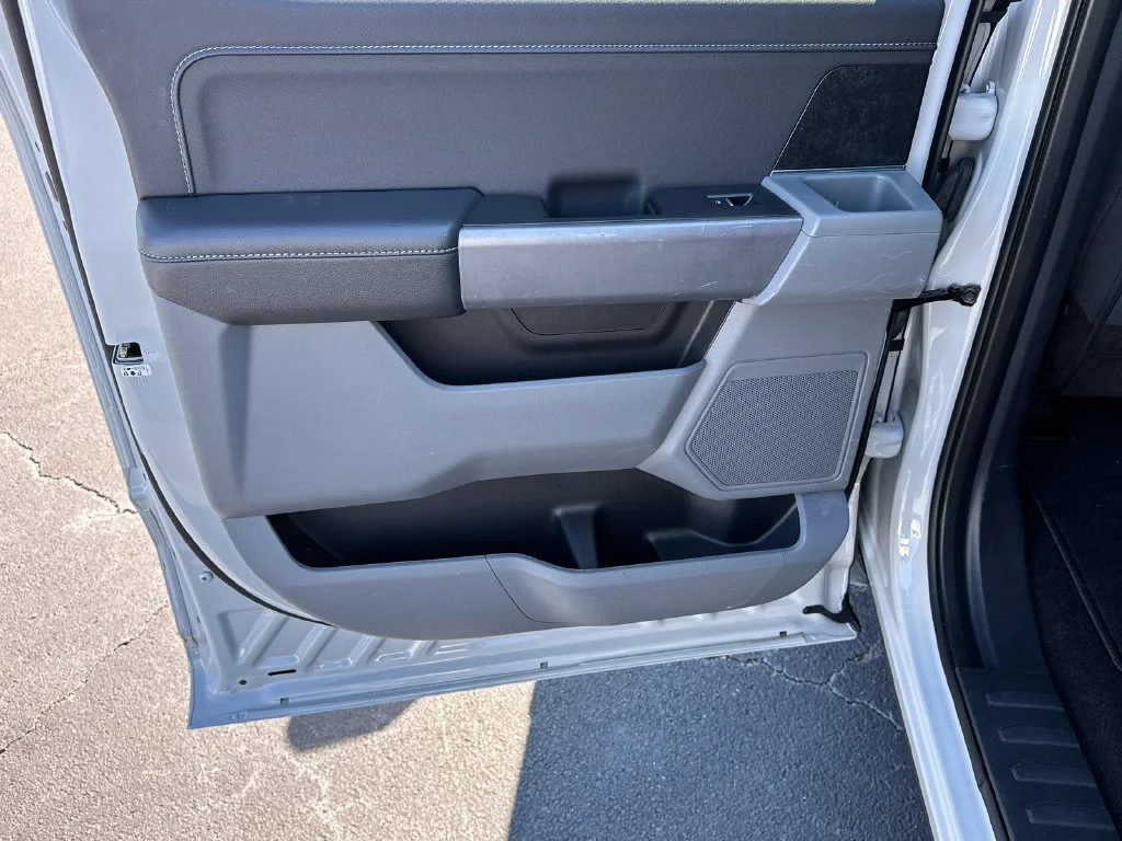 Used 2023 White Ford XLT image 21