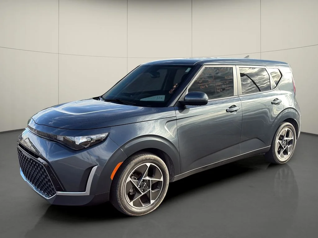 Used 2024 Gray Kia EX image 3