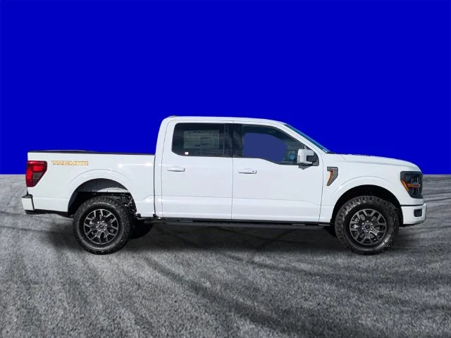 New 2026 Oxford White Ford Tremor® image 3