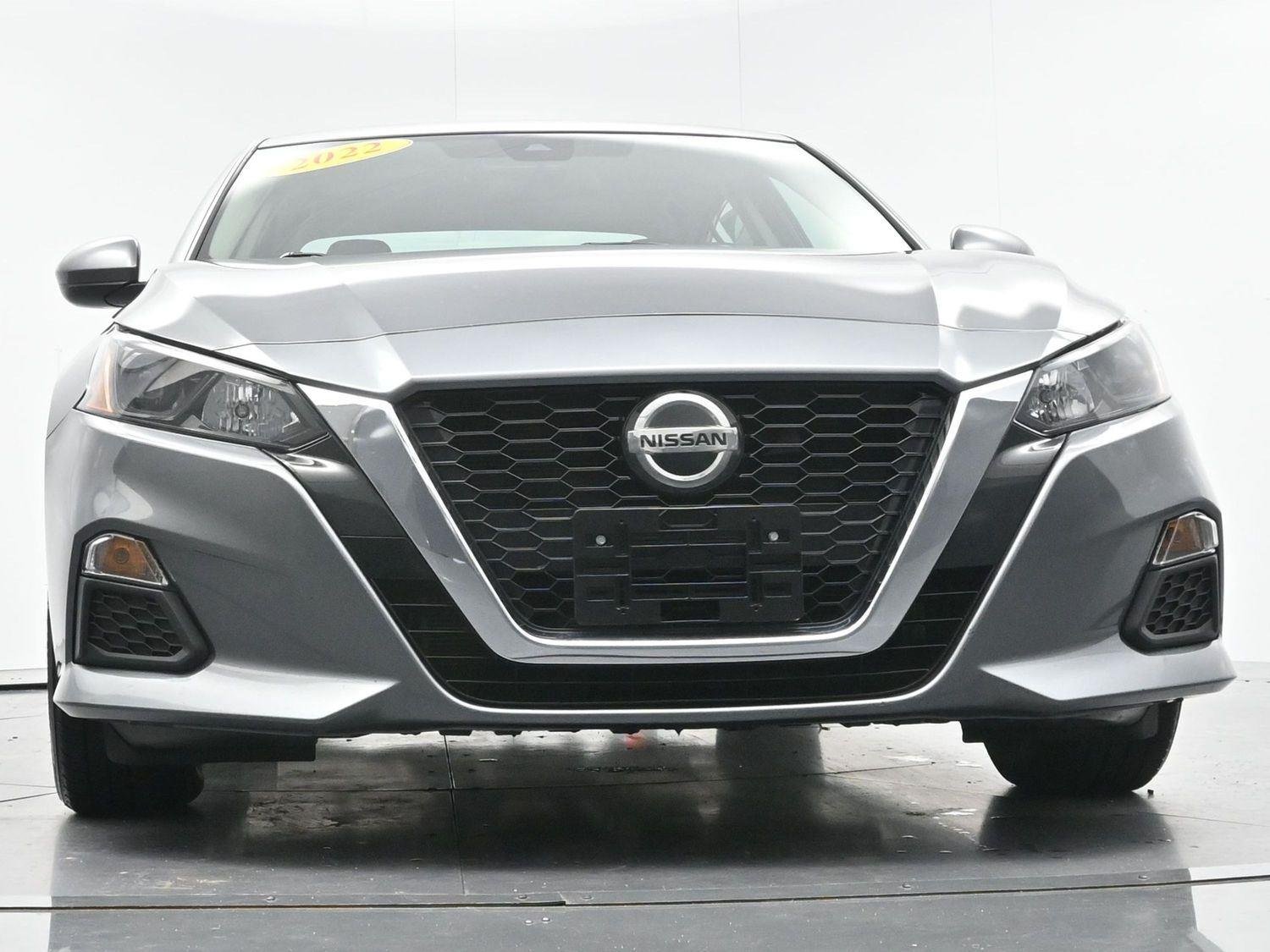 Used 2022 Gun Metallic Nissan 2.5 S image 41