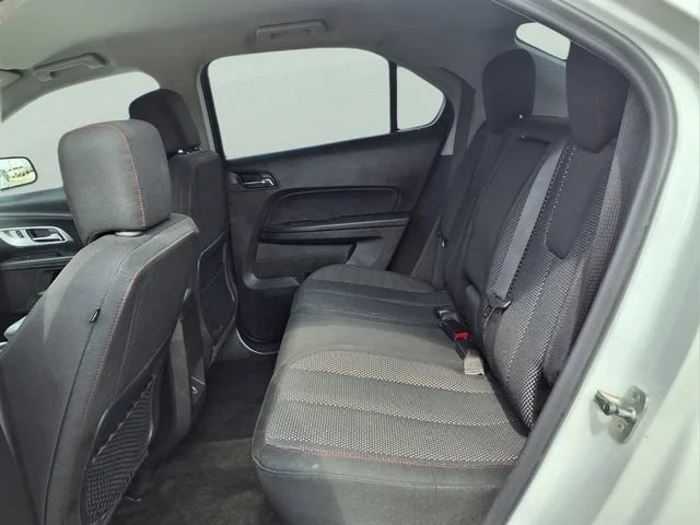 Used 2017 SUMMIT WHITE Chevrolet LT image 26
