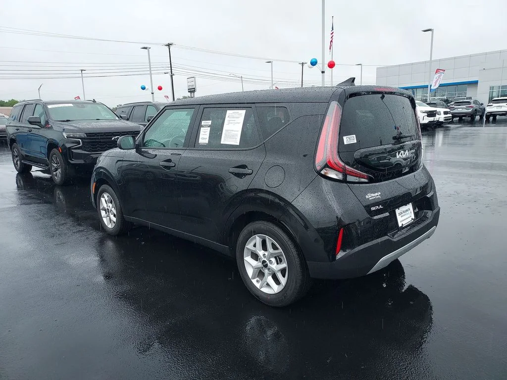 Used 2025 Black Kia LX image 6