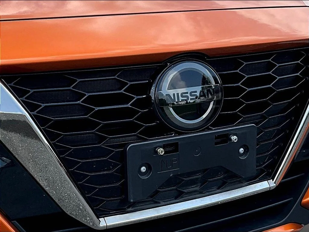 Used 2023 Orange Metallic Nissan SR image 32