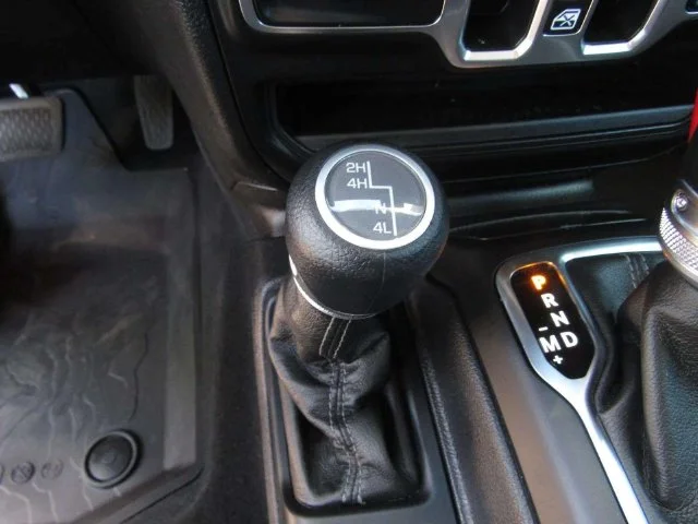 Used 2026 Crystal Metallic Jeep Sport image 21