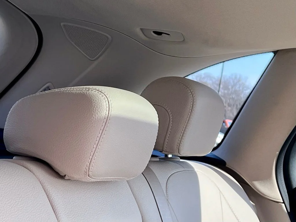 Certified Used 2022  Mercedes-Benz GLC 300 image 18