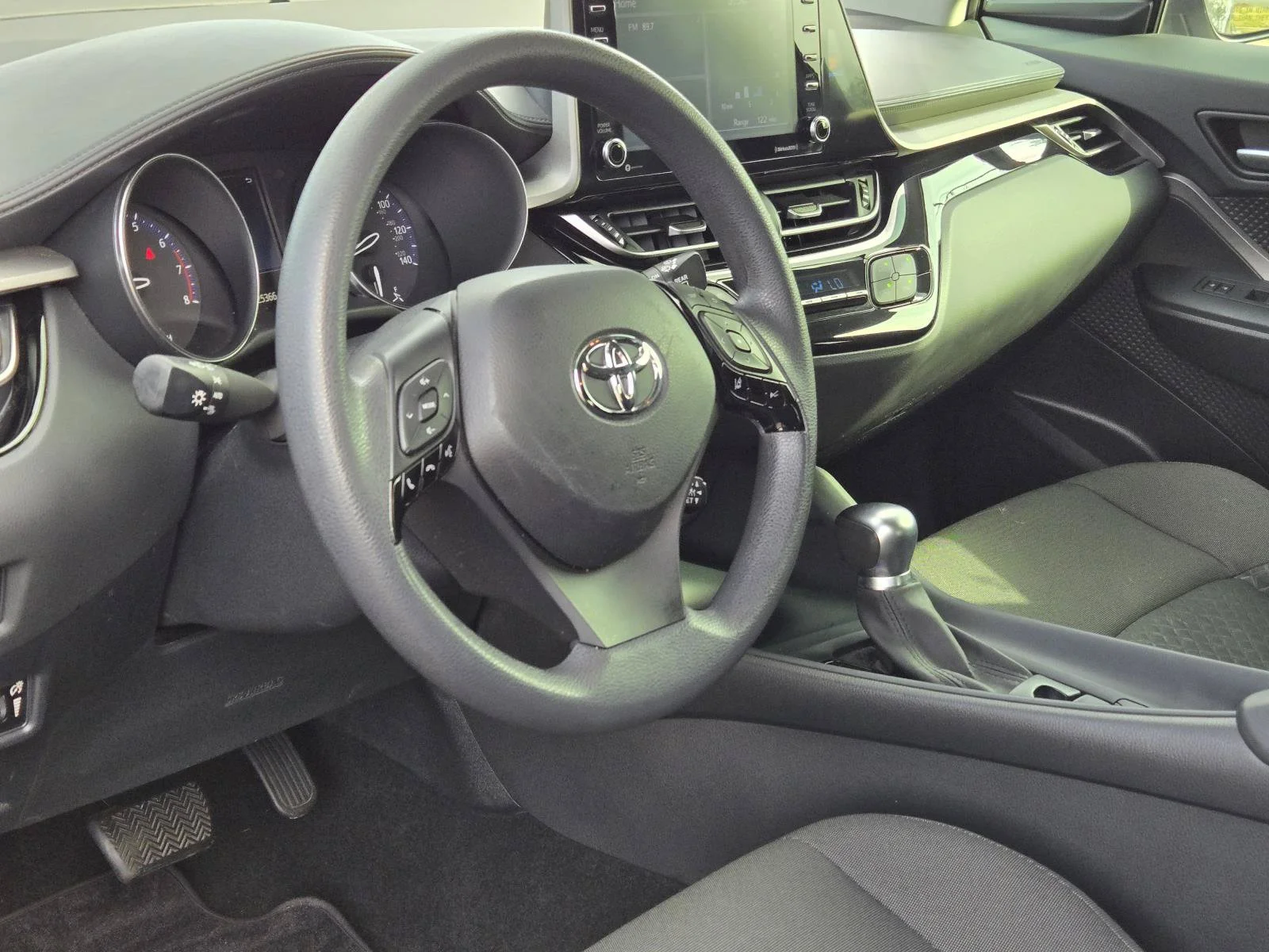 Used 2021 Gray Toyota LE image 18