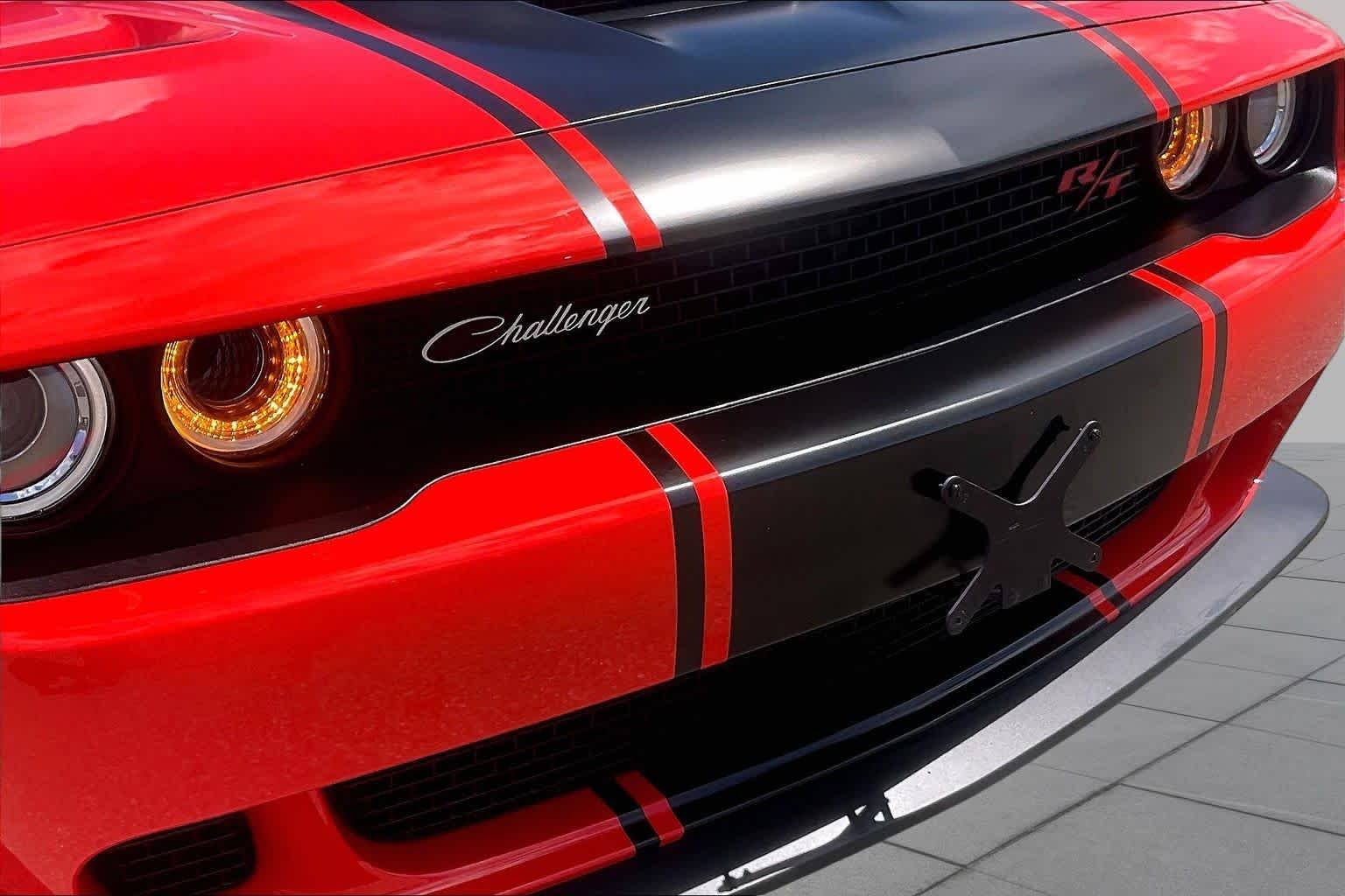 Used 2022 Go Mango Dodge R/T Scat Pack Widebody image 28