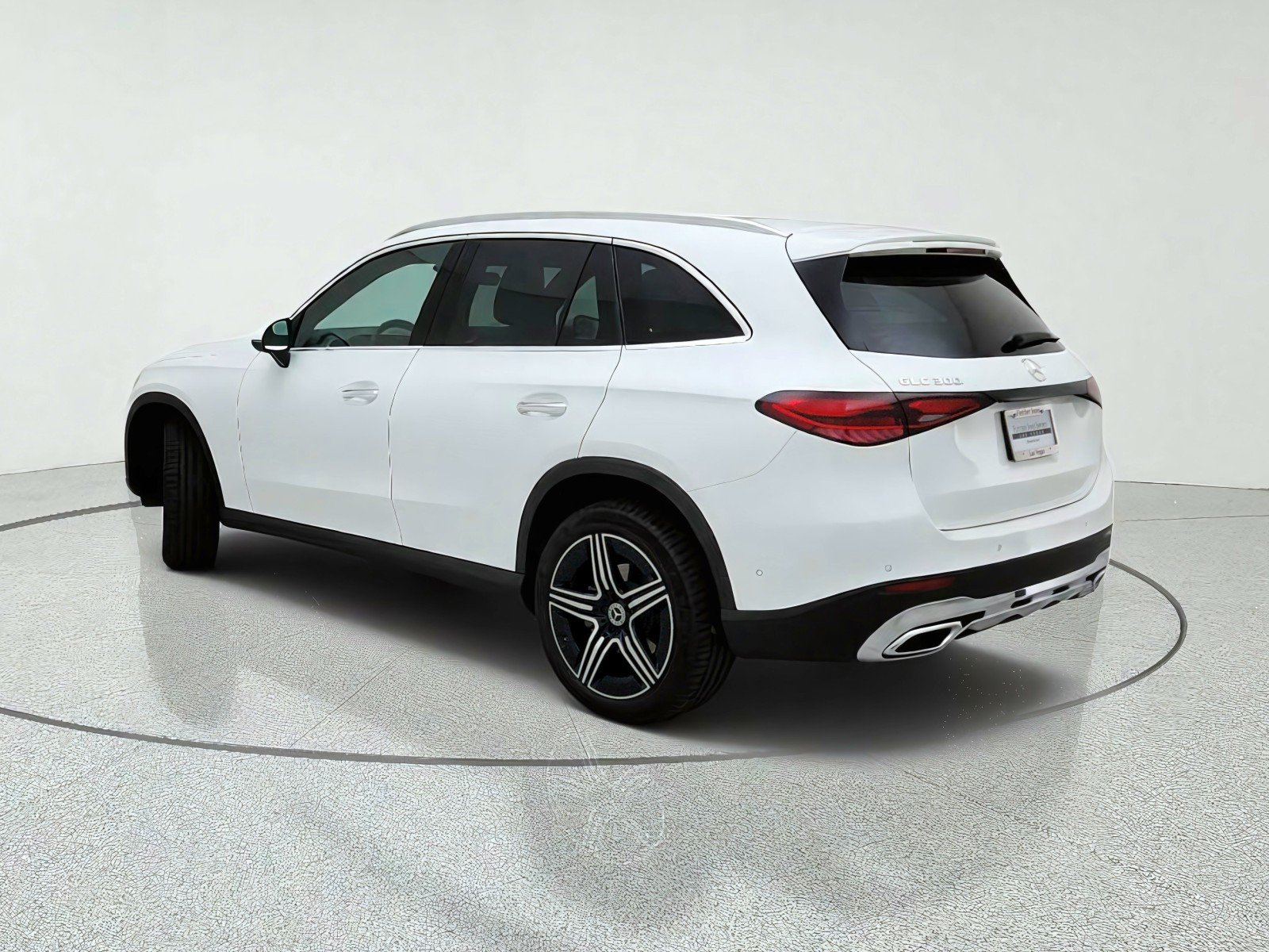 Certified Used 2026 Polar White Mercedes-Benz GLC 300 image 12