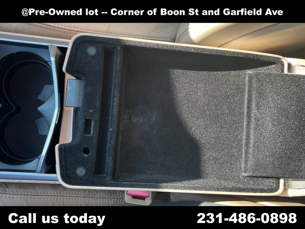 Used 2008 WHITE DIAMOND TRICOAT Cadillac AWD w/1SB image 25