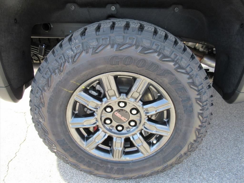 2026 GMC Sierra 1500 AT4X - Photo 31