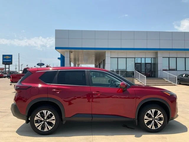 Used 2023 Red Nissan SV image 33