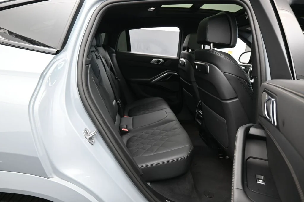 Used 2026 Gray Metallic BMW xDrive40i image 47
