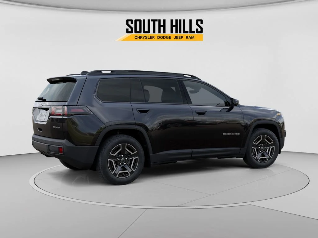 New 2026 Diamond Black Crystal Pearl-Coat Exterior Paint Jeep Laredo image 4