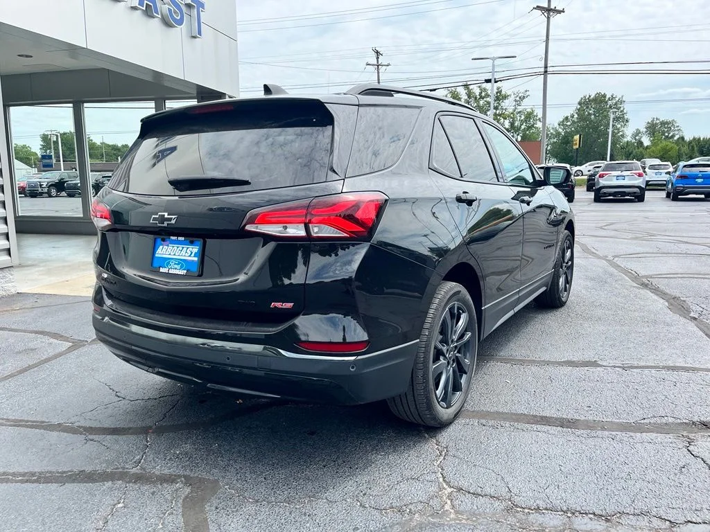 Used 2022 Black Chevrolet RS image 4