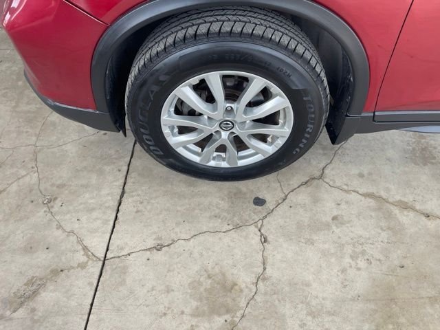 Used 2018 Red Nissan SV image 8