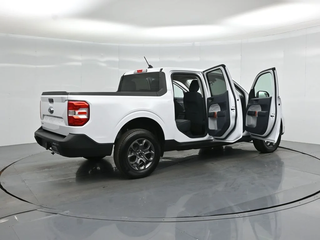 Certified Used 2023 White Ford XLT image 5