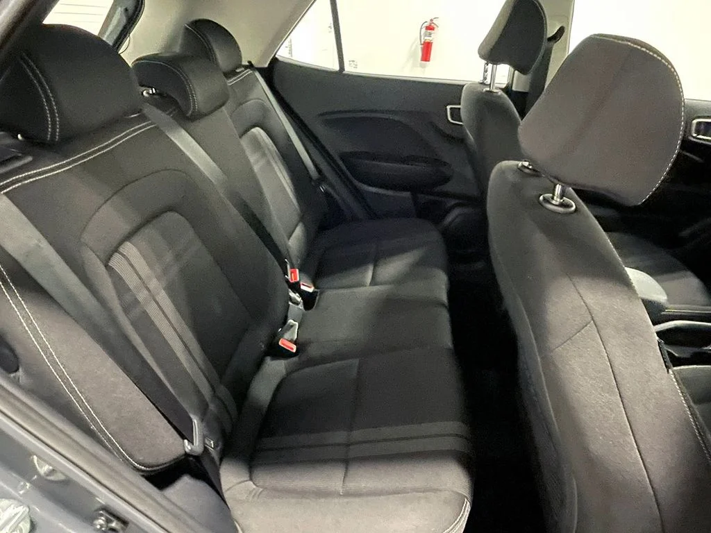 Used 2023 Gray Hyundai SEL image 18