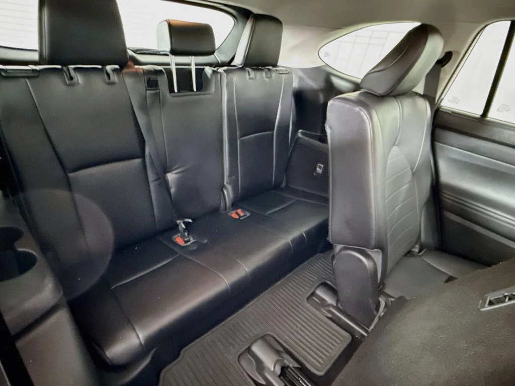 Used 2021 Blizzard Pearl Toyota XLE image 29
