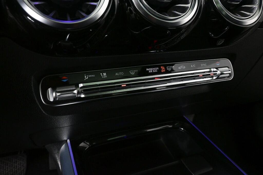 Used 2022 Cosmos Black Metallic Mercedes-Benz GLA 250 image 14