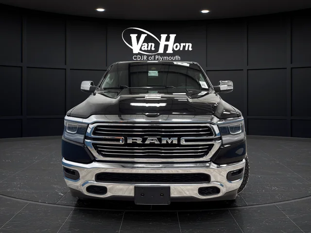 Used 2022 Diamond Black Crystal Pearlcoat Ram Laramie image 2