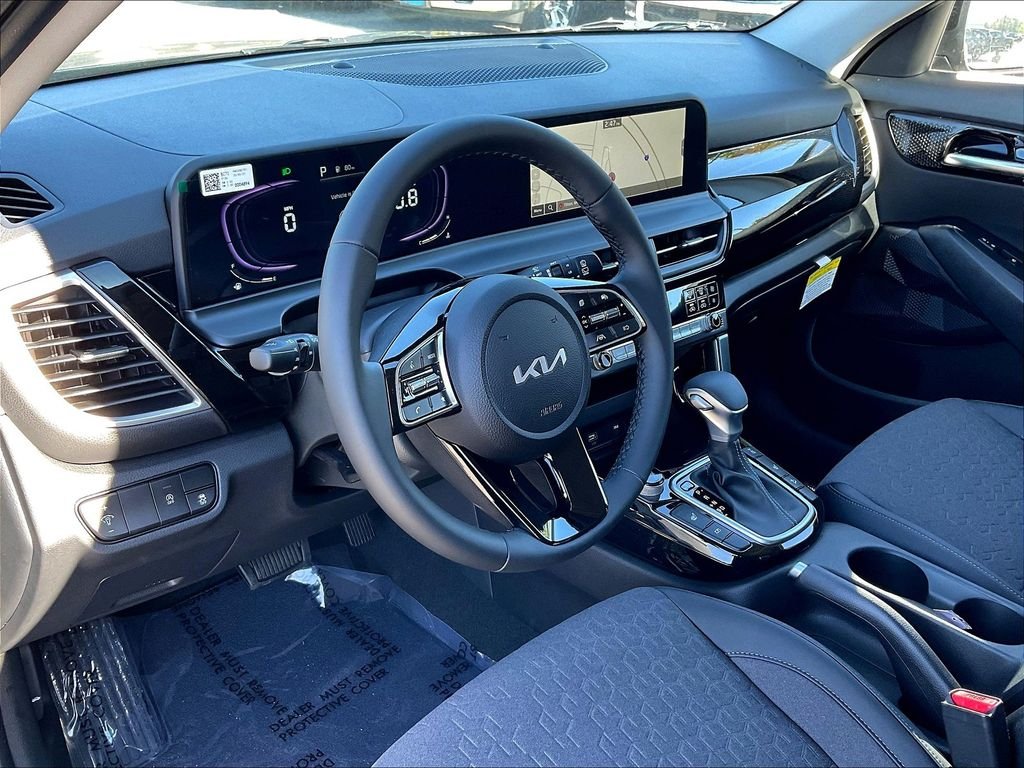 New 2026 Fusion Black Kia S image 8