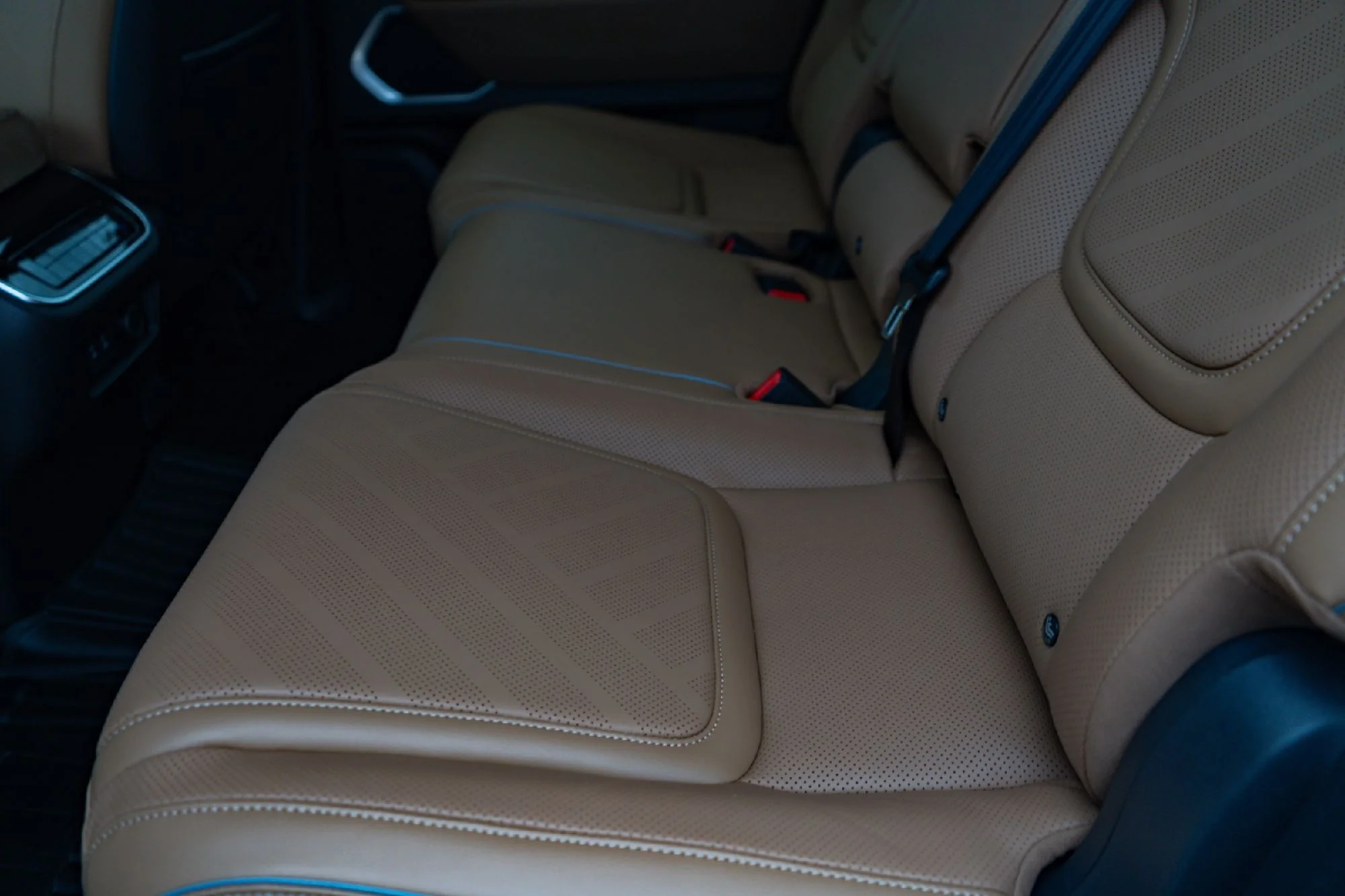 Certified Used 2027 White INFINITI LUXE image 22