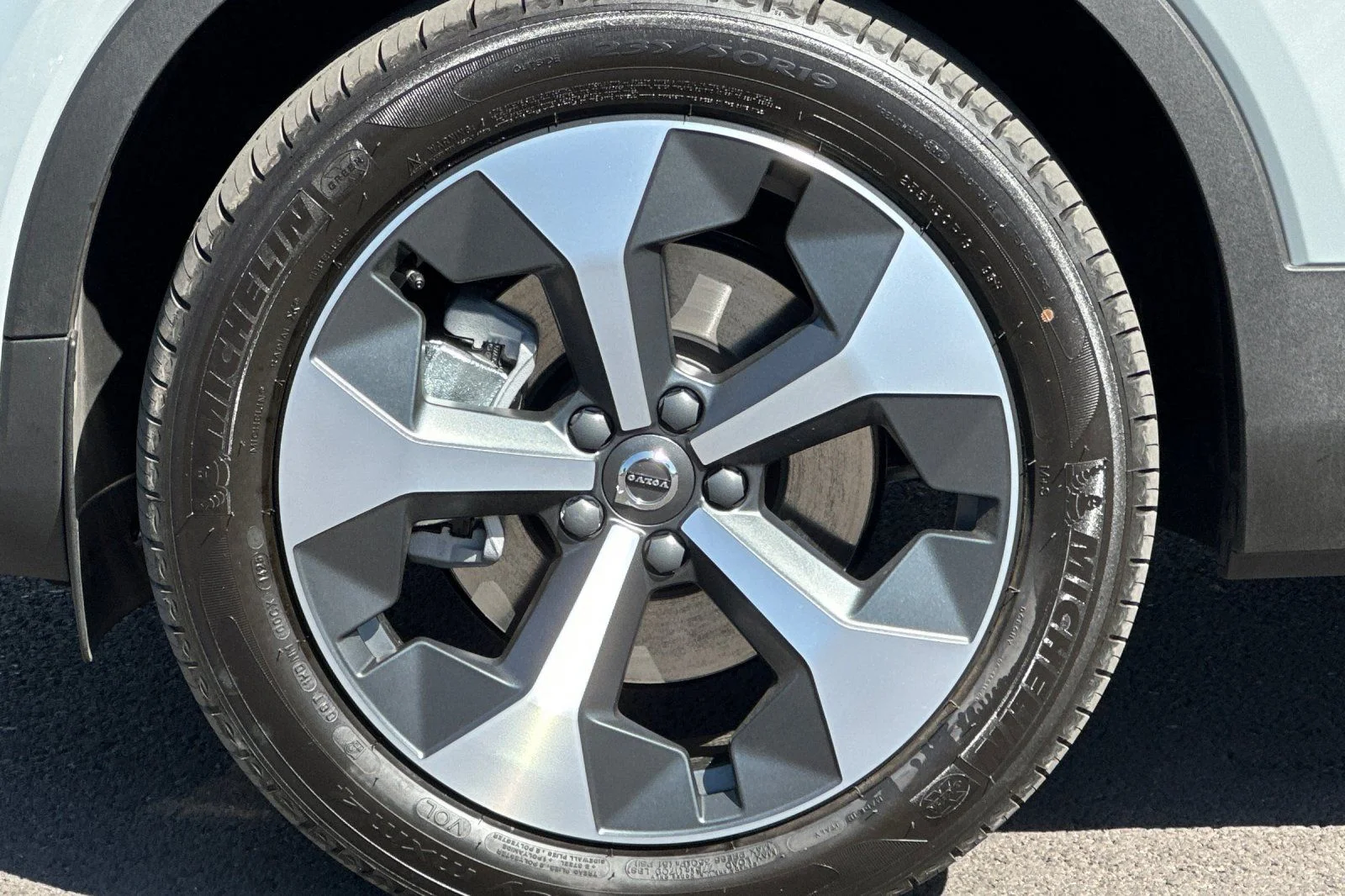 New 2026 Vapour Grey Volvo Plus image 24