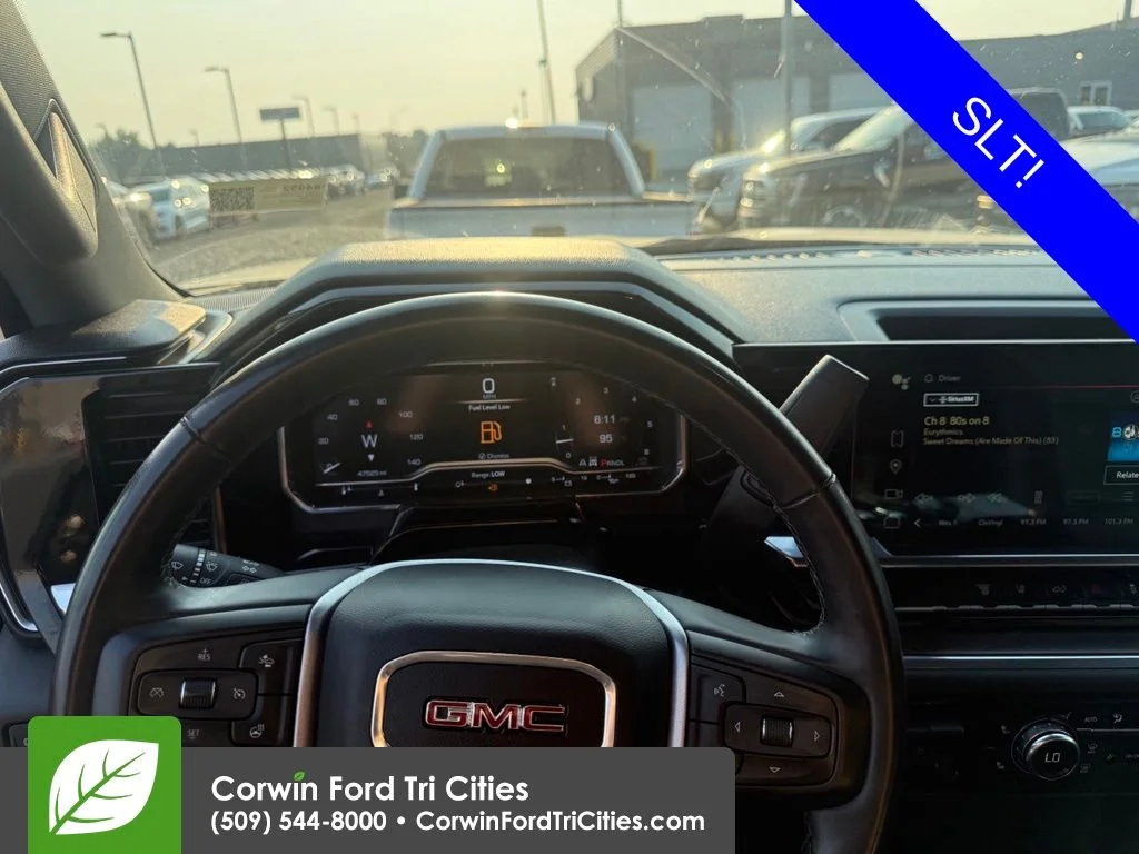 Used 2024  GMC SLT image 10