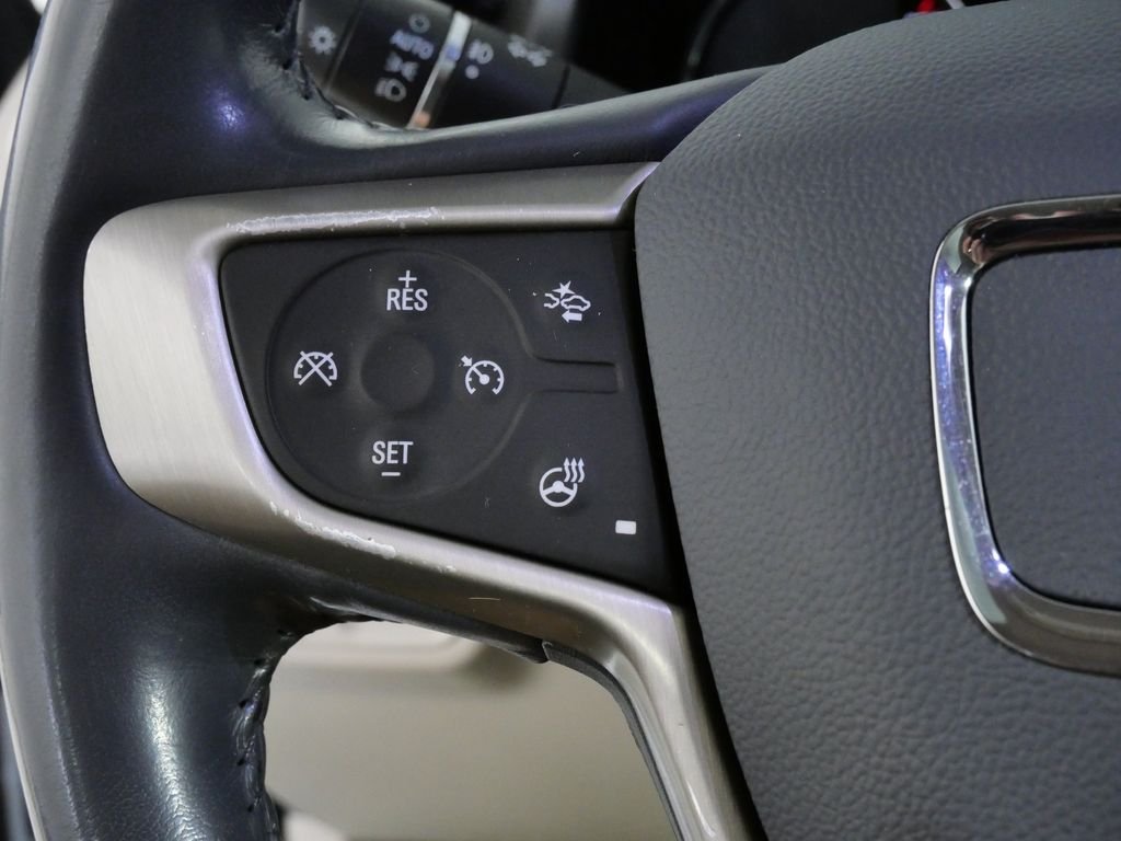 Used 2020 White GMC Denali image 17