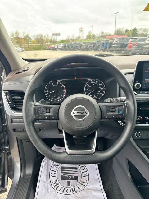Used 2021 Gray Nissan SV image 19