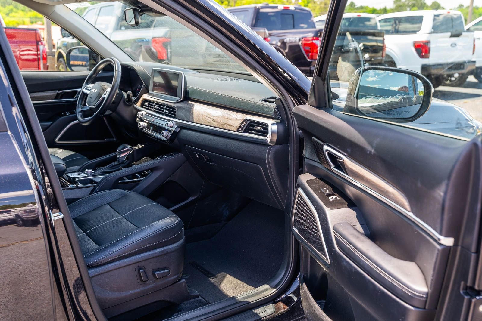 Certified Used 2022 Black Kia EX image 11