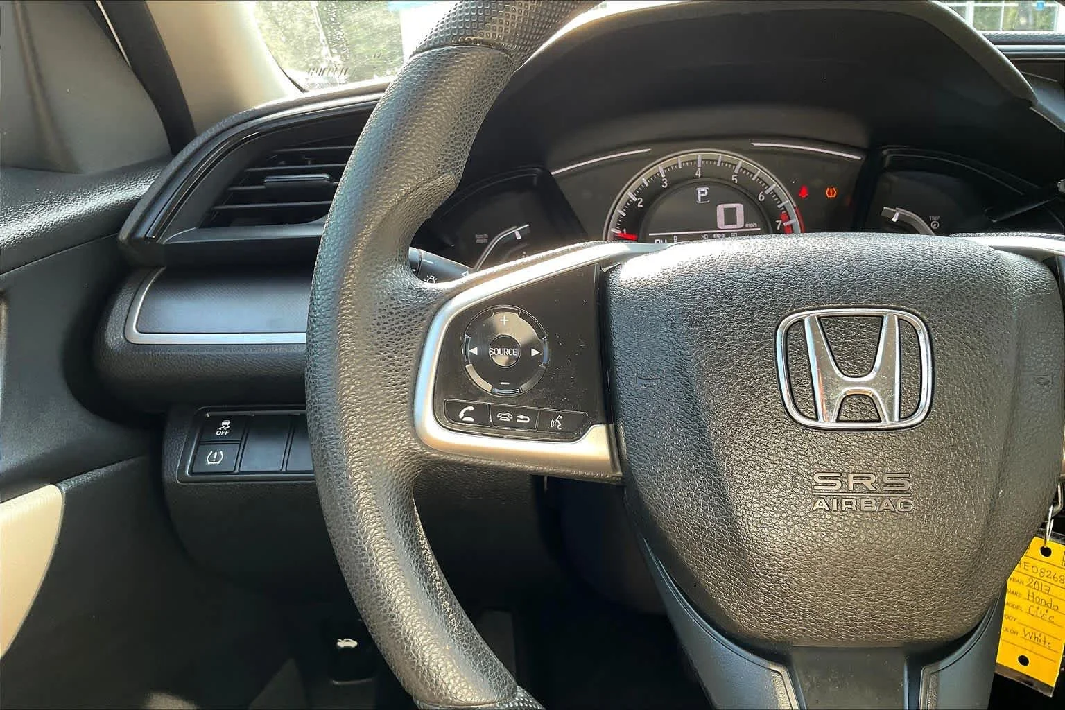 Used 2017 Taffeta White Honda LX image 23
