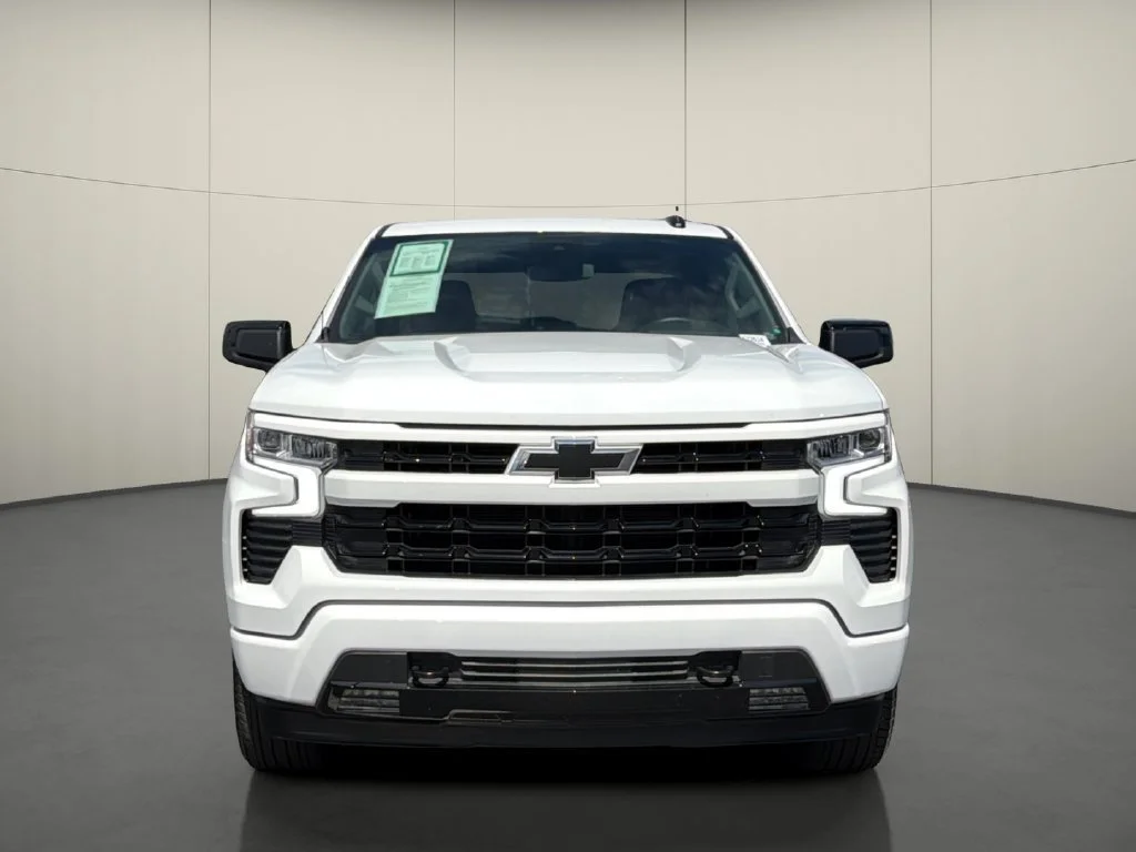 Used 2026 Summit White Chevrolet RST image 2