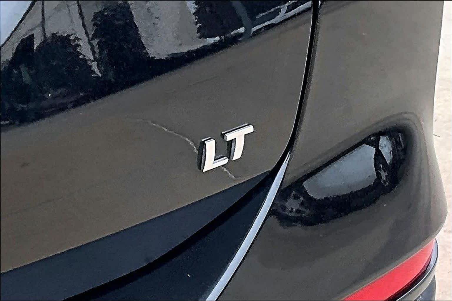 Used 2023 Mosaic Black Metallic Chevrolet LT image 29
