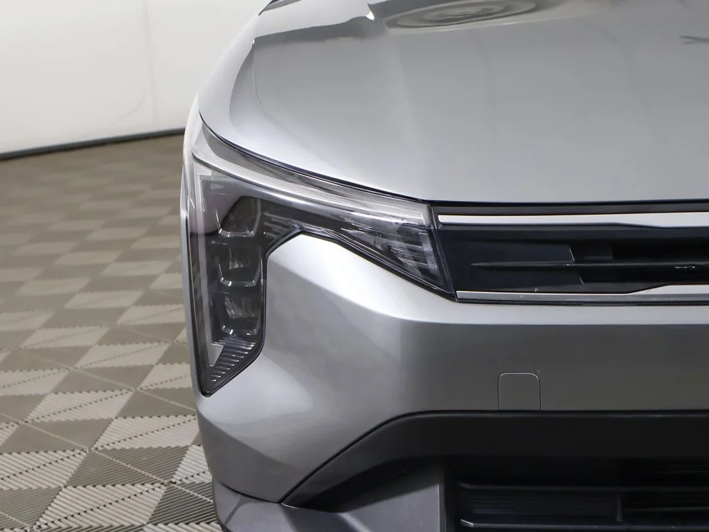 Used 2025 Gray Kia LXS image 12