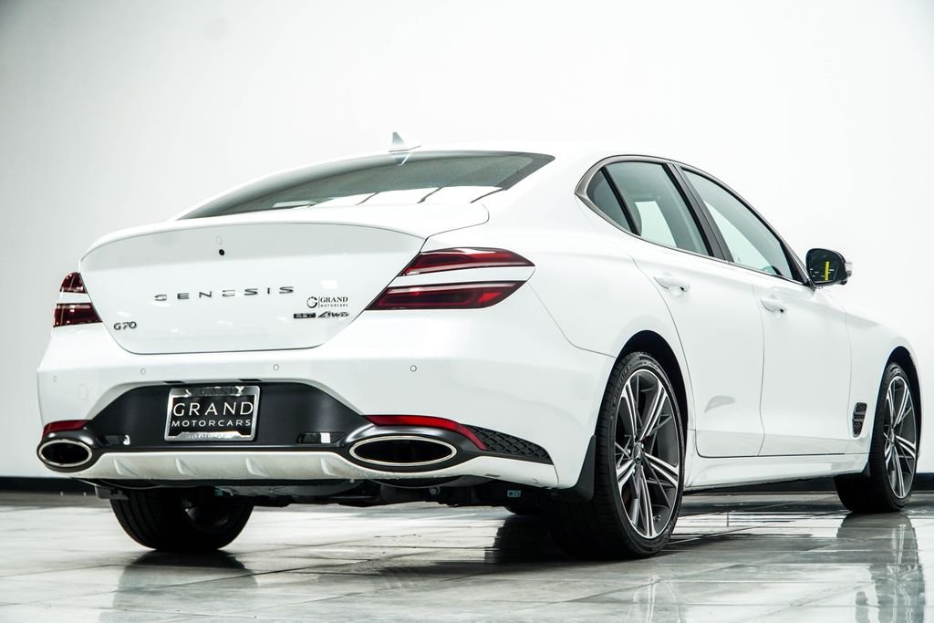 Used 2025 White Genesis 3.3T Sport Advanced image 12