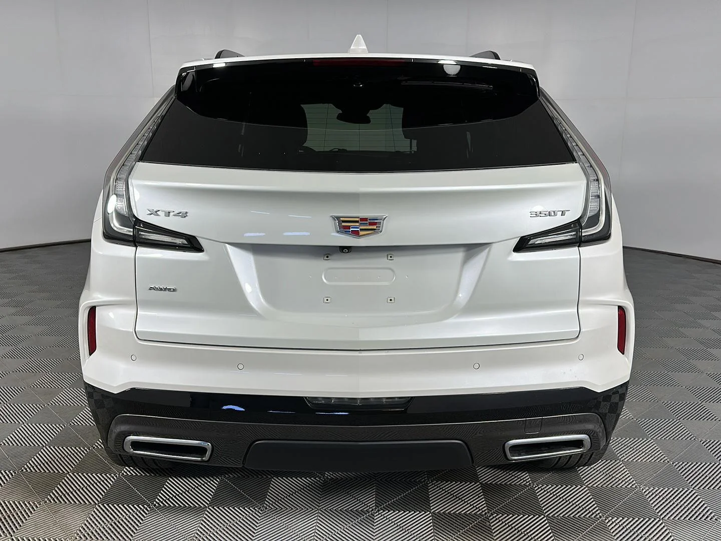 Used 2024 Crystal White Tricoat Cadillac AWD Sport image 27
