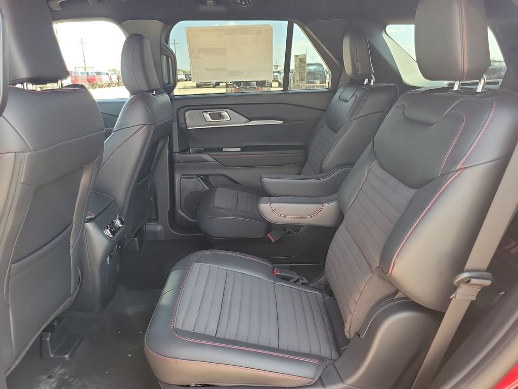New 2027 Ruby Red Metallic Tinted Clearcoat Ford ST-Line image 17