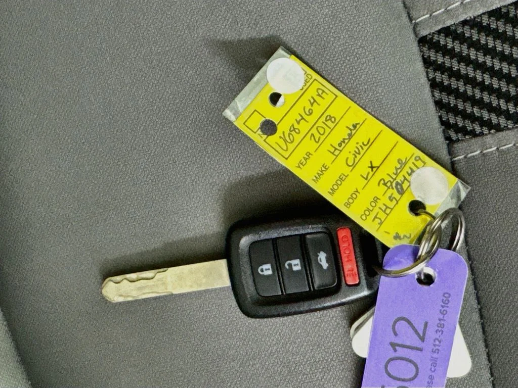Used 2018 Gray Honda LX image 33