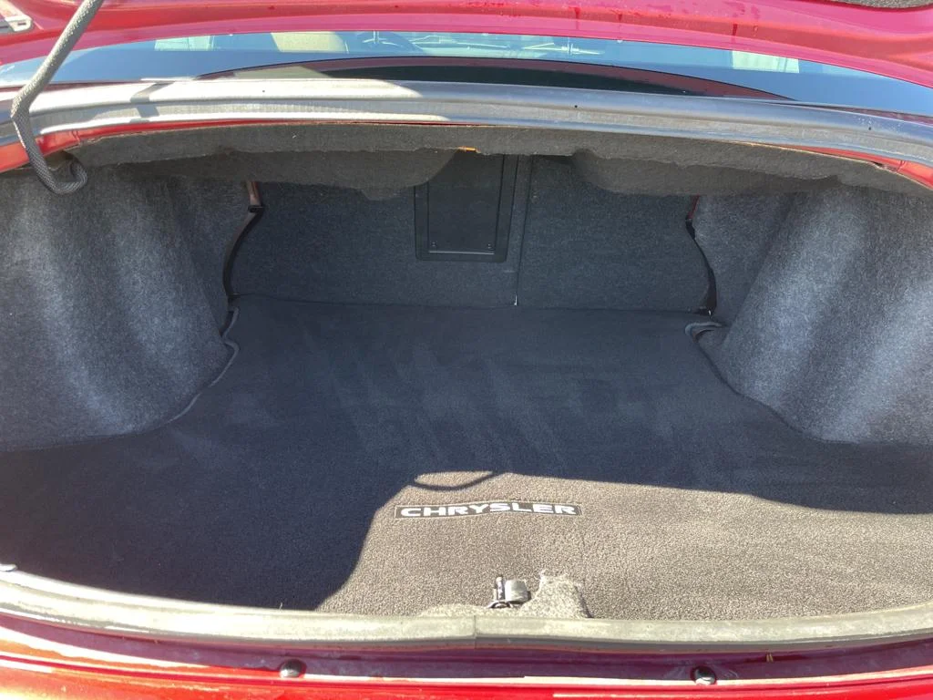 2011 Chrysler 200 Touring - Photo 19