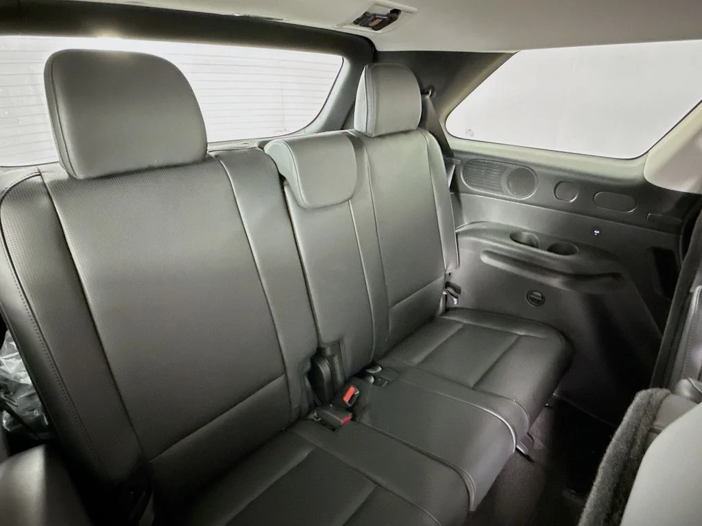 New 2026 Creamy White Pearl Hyundai SEL 7P image 27