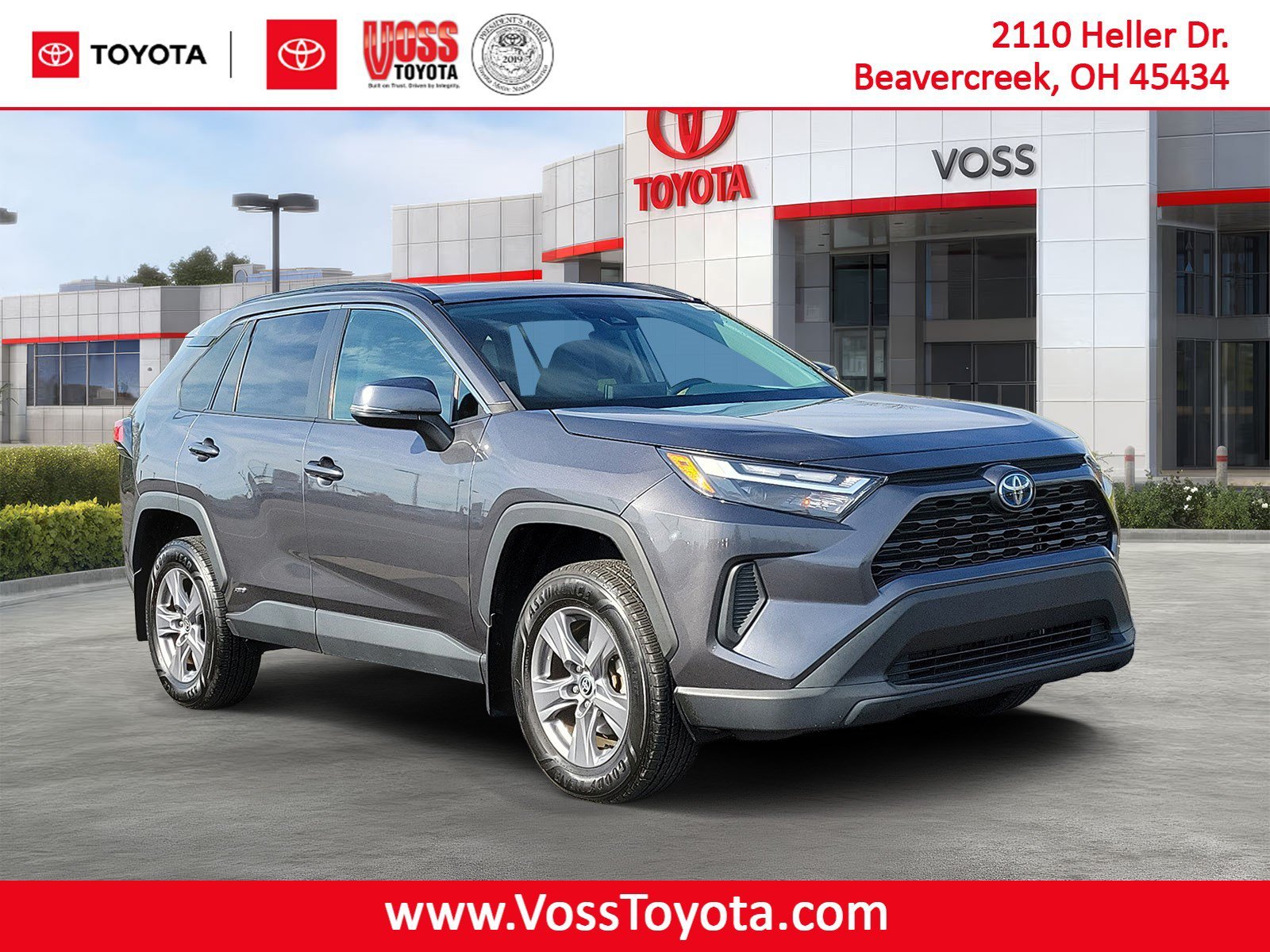 Certified Used 2022 Magnetic Gray Metallic Toyota XLE image 1