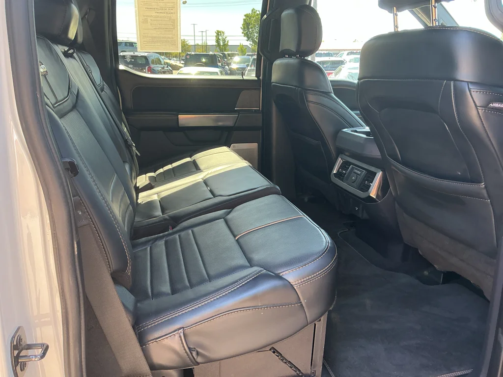 Used 2024 STAR WHITE Ford Platinum image 18