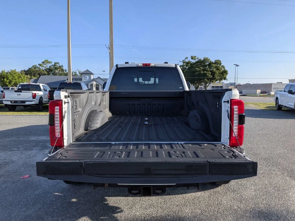 Used 2024 White Metallic Ford Lariat image 11