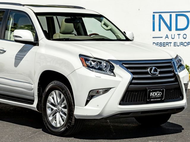 Used 2019 Starfire Pearl Lexus 460 image 5